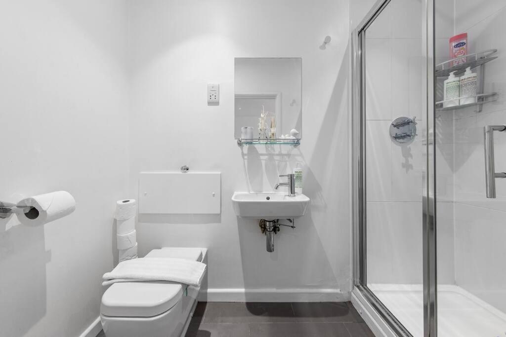 شقة لندن  في Stylish Sleep6 Flat At Iconic Piccadilly Circusvr6 المظهر الخارجي الصورة